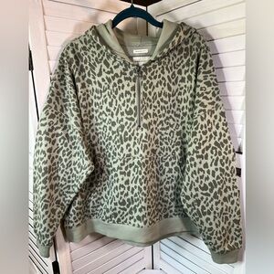 NWOT AMERICAN EAGLE HOODIE